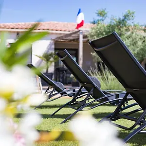  Bed & Breakfast Les Costebelles